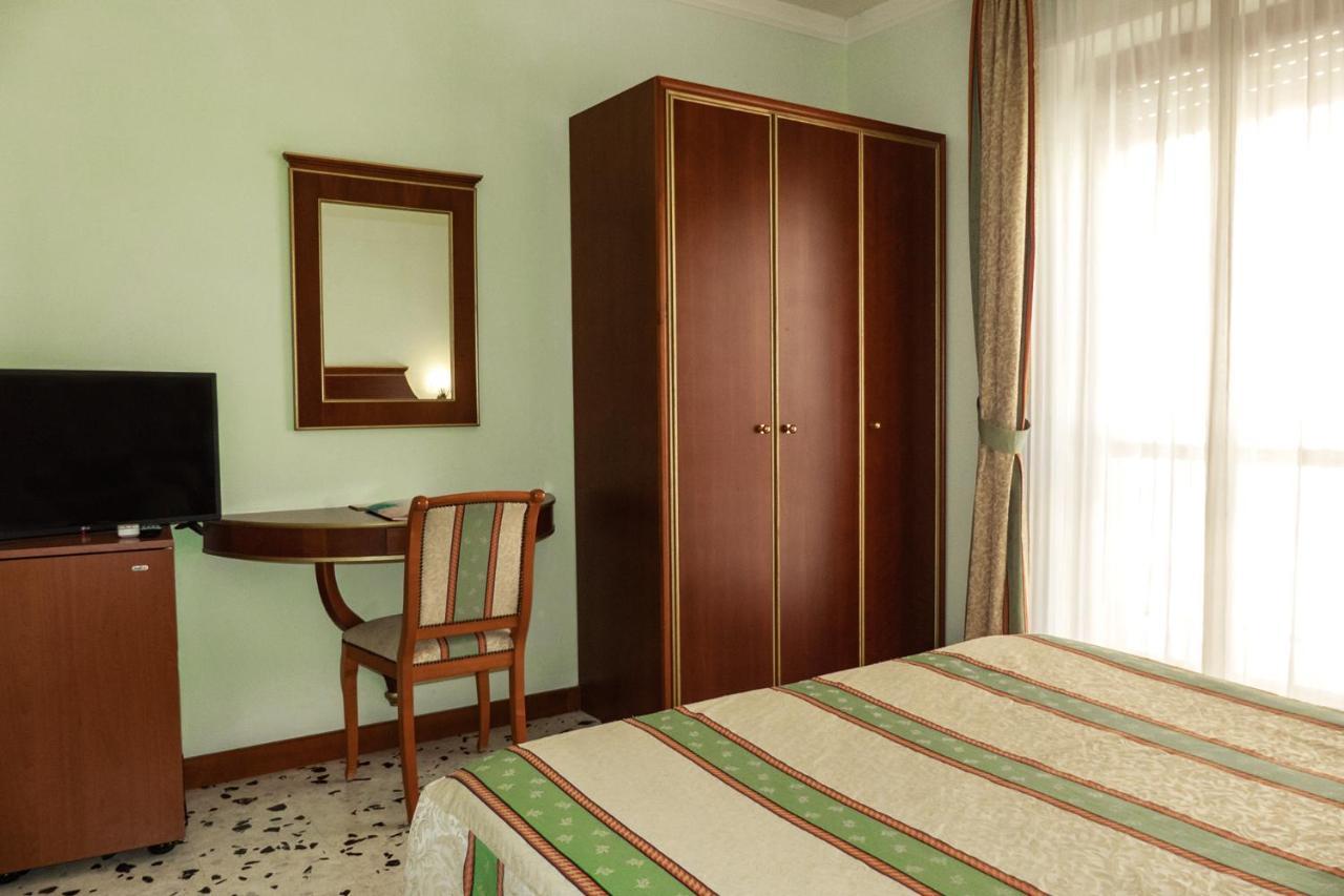 Hotel Astoria Fermo Exteriér fotografie
