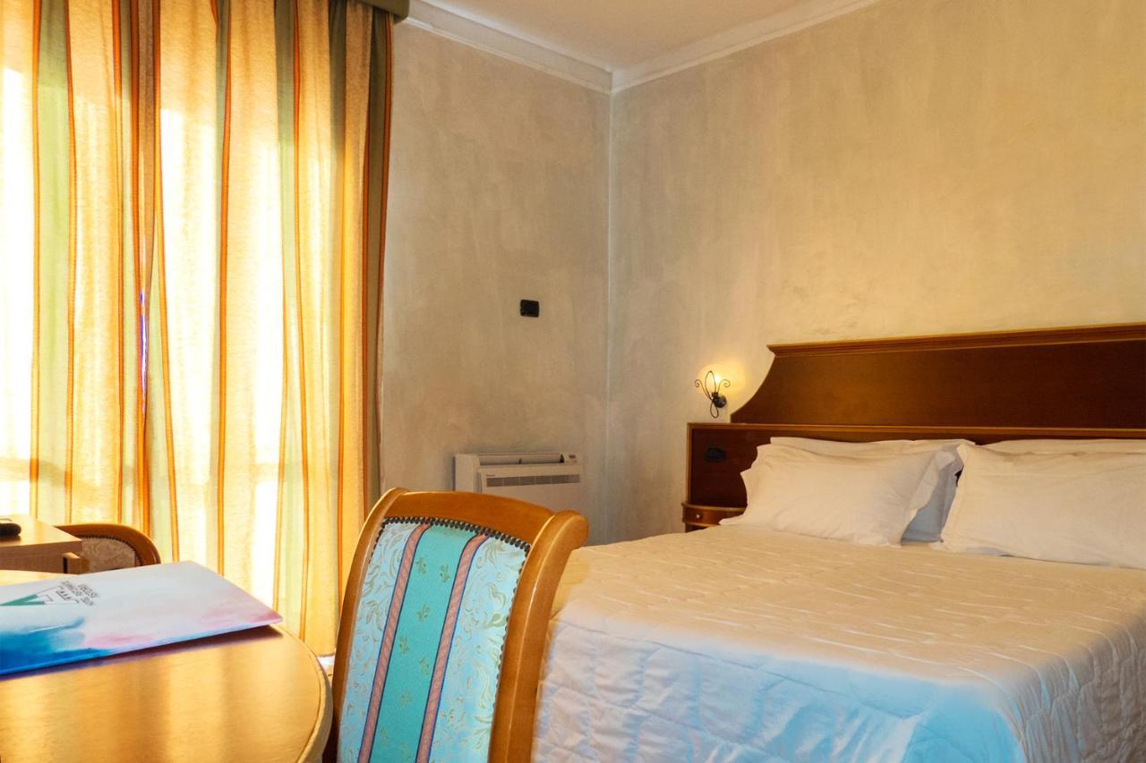 Hotel Astoria Fermo Exteriér fotografie